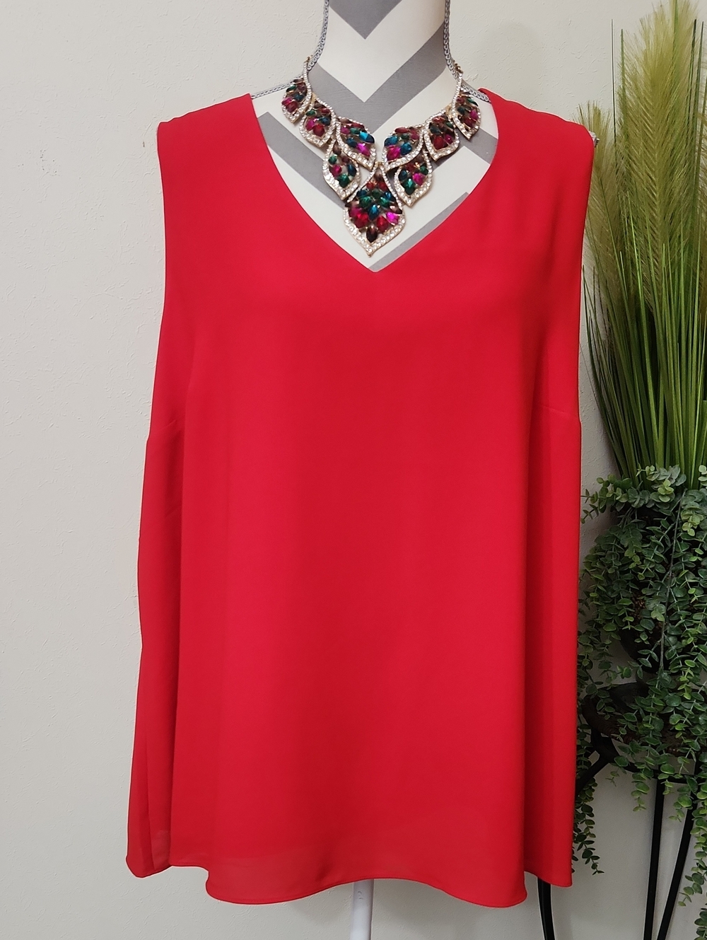 Cato Sleeveless V-Neck Red Tunic Top